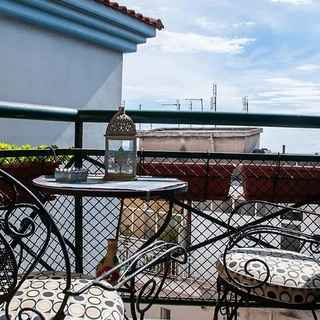 Vintage- Inspired Apartment Thessaloniki